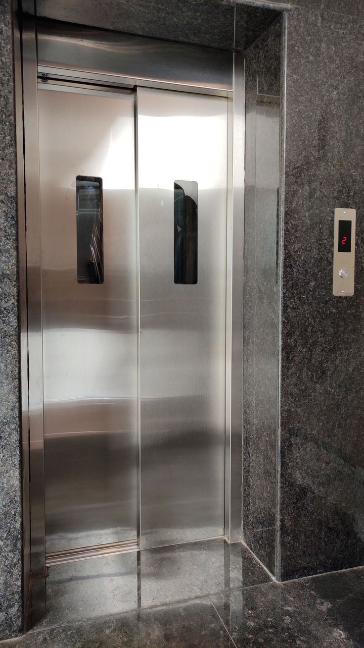 M.S./S.S. Full Vision Telescopic Auto Door
